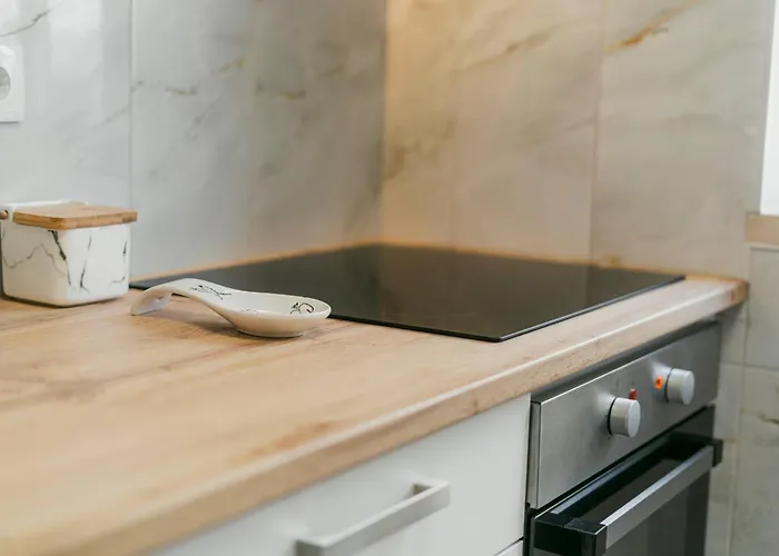 15 - Vivenda Adelino Martins Nyaraló *