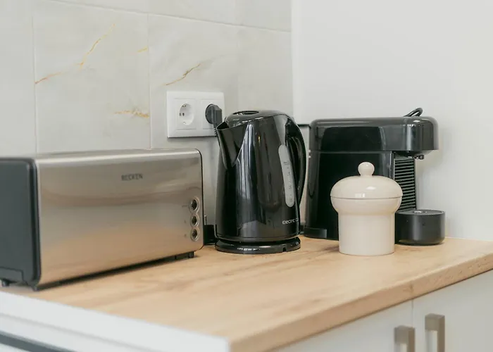 15 - Vivenda Adelino Martins Nyaraló Ferrel