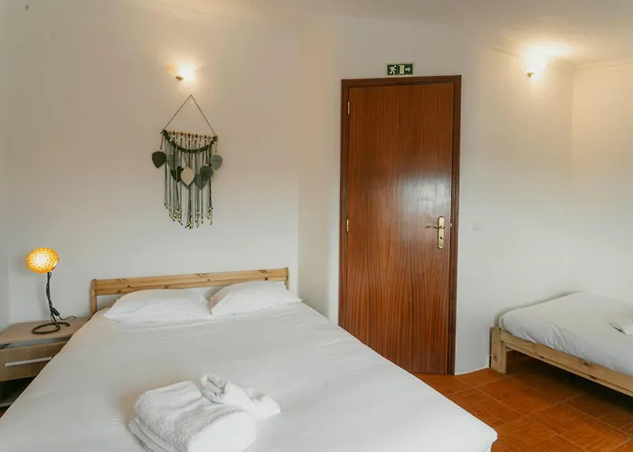 15 - Vivenda Adelino Martins Nyaraló Ferrel